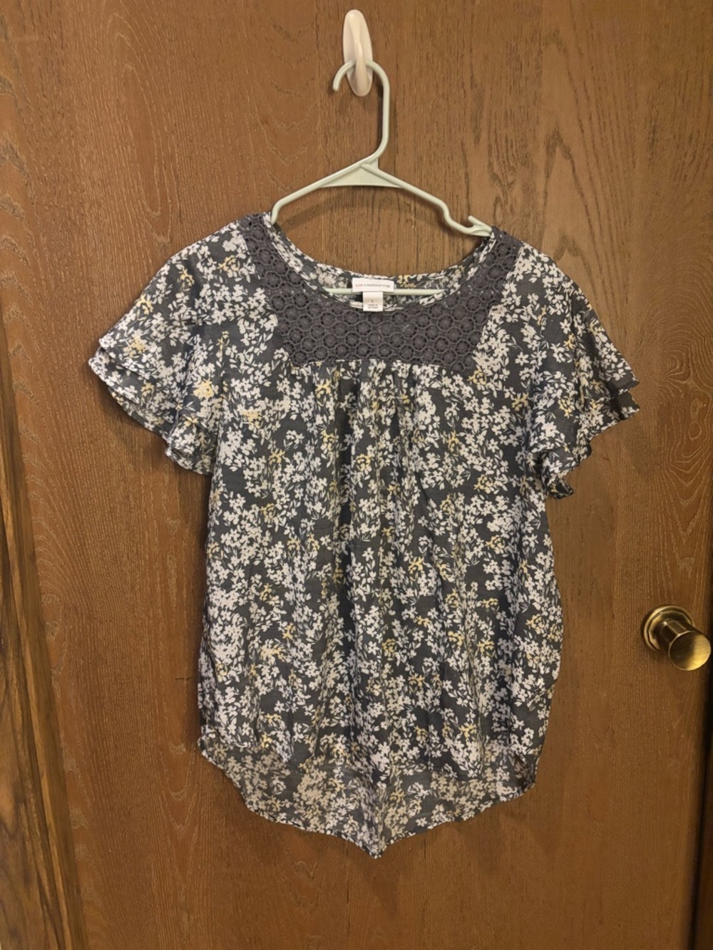Liz Claiborne Gray Floral Lace Yoke Blouse